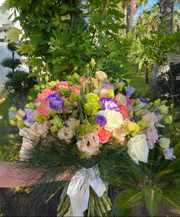 Karışık Renkli Lisyantus Gül Buketi